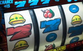 Aura4D Slot Jackpot Progresif – Gates of Olympus tampilan dewa zeus gulungan 6x5